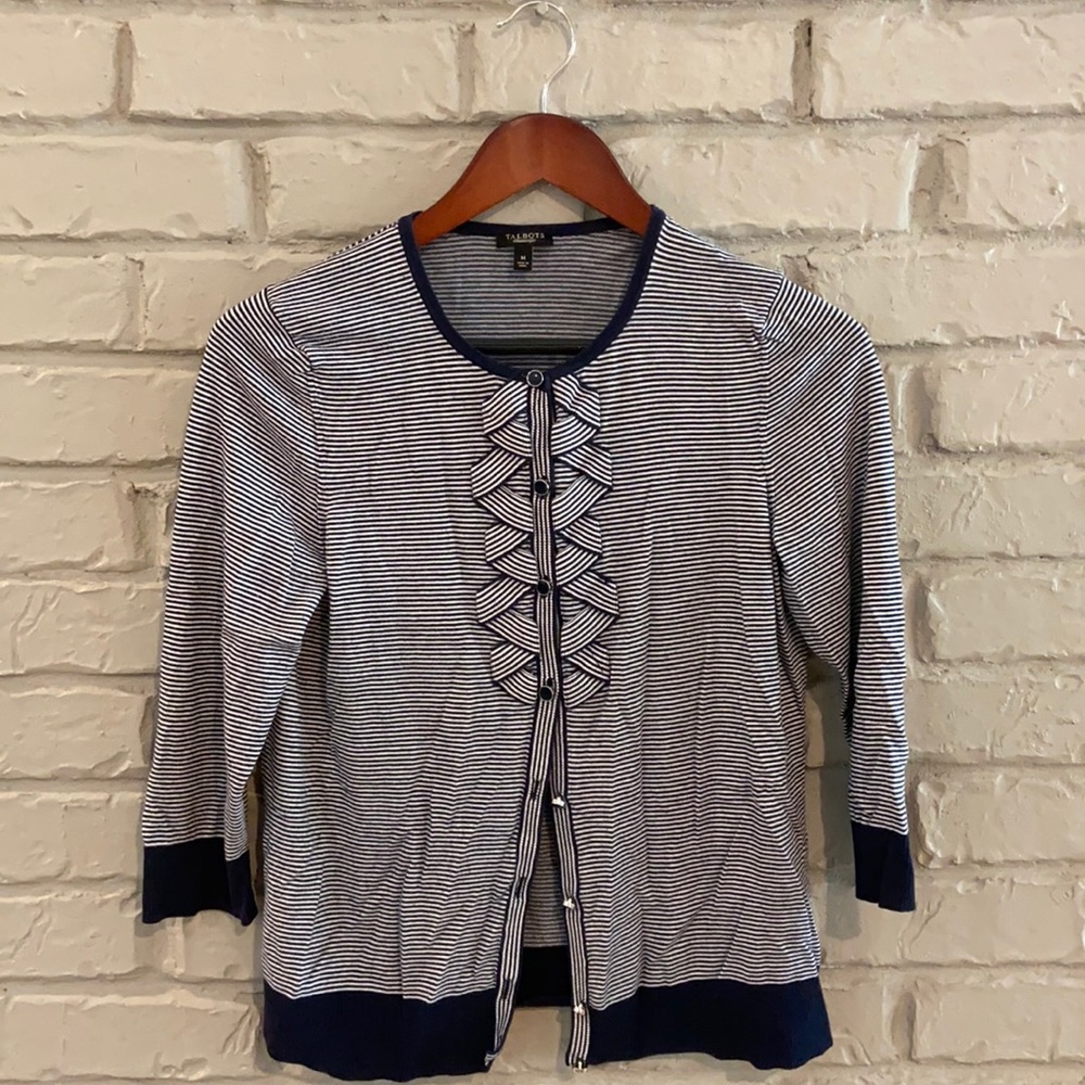 Navy and White cardigan 🤍
